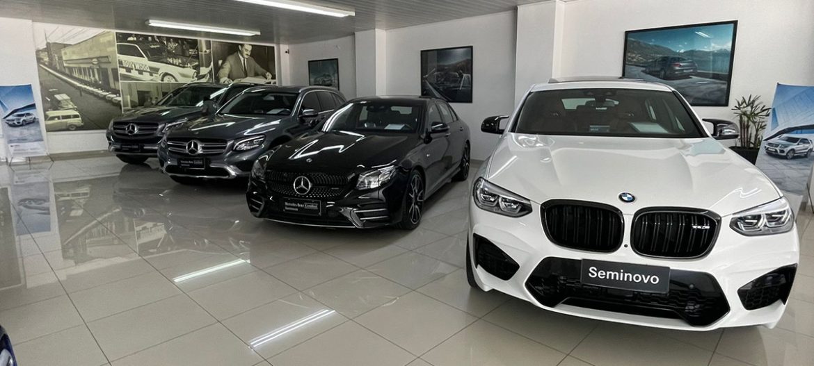 Showroom McLarty Maia Seminovos